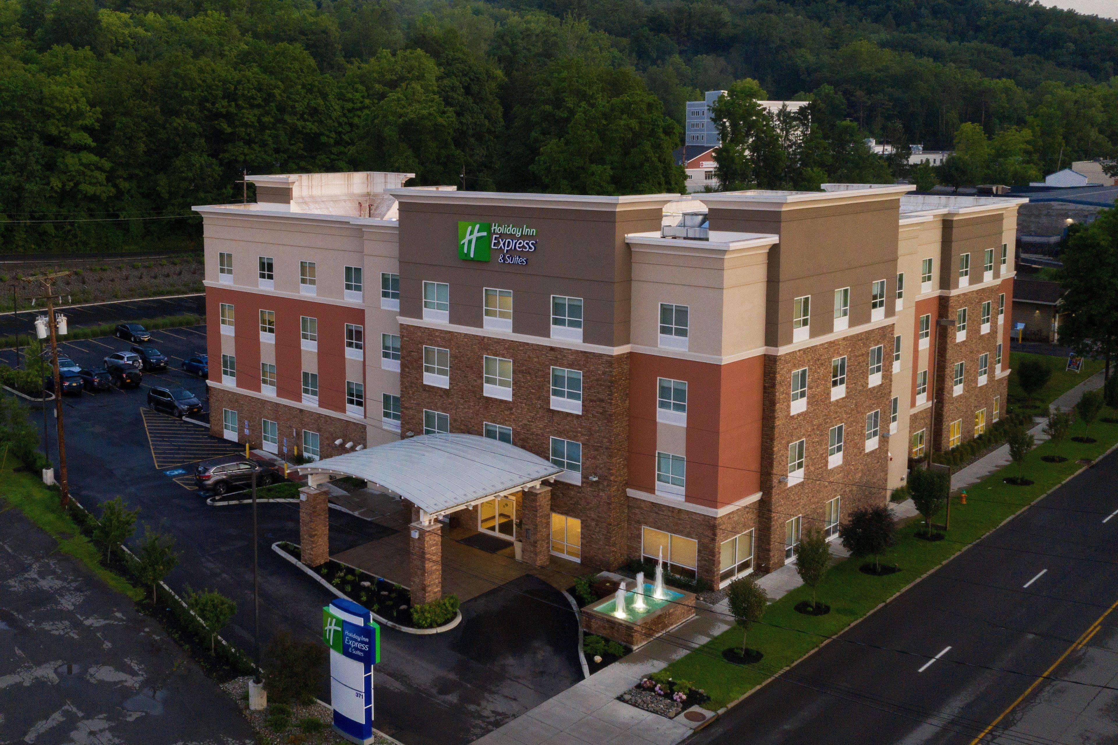 Holiday Inn Express & Suites Ithaca By Ihg Ngoại thất bức ảnh