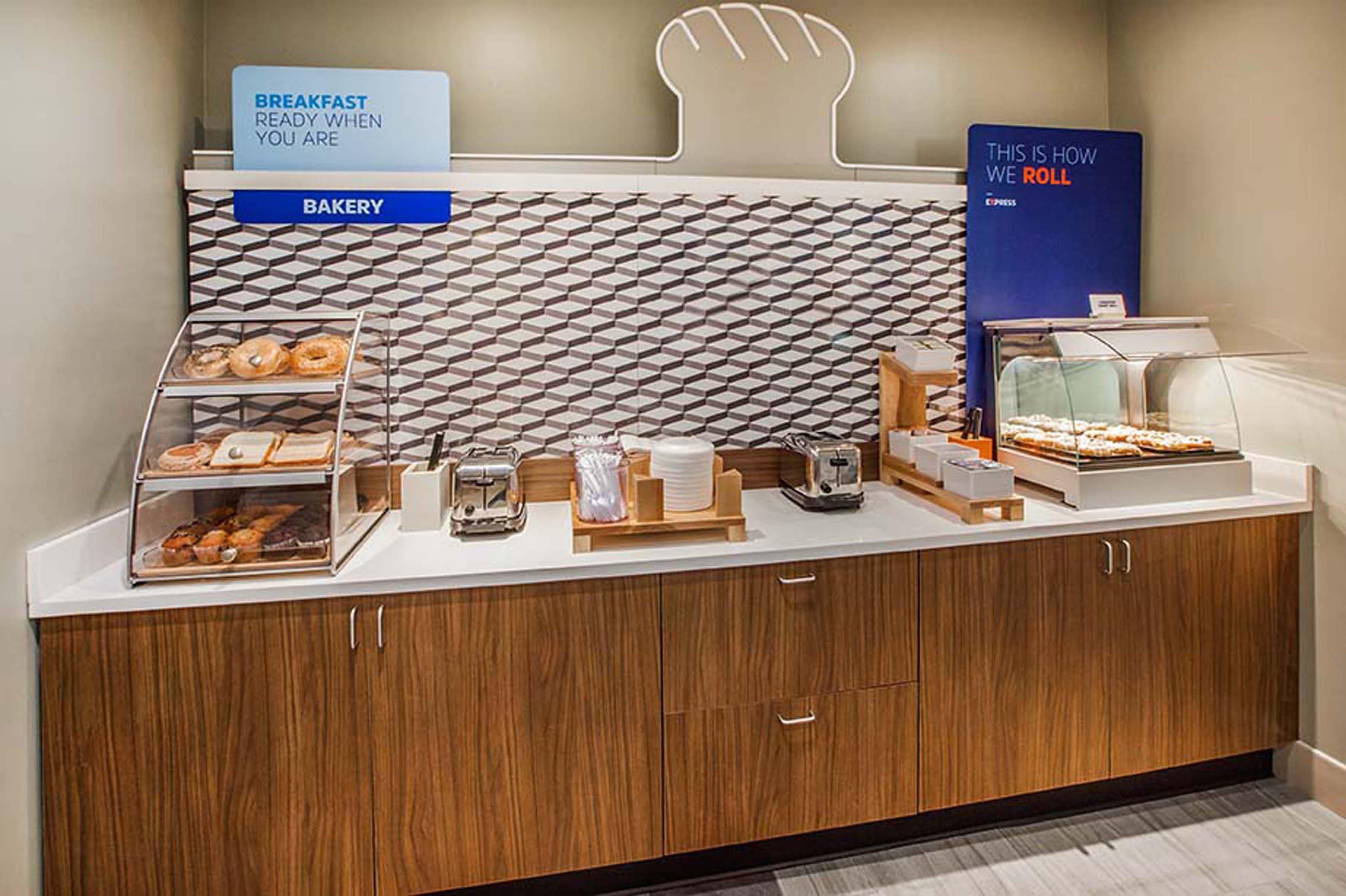 Holiday Inn Express & Suites Ithaca By Ihg Ngoại thất bức ảnh