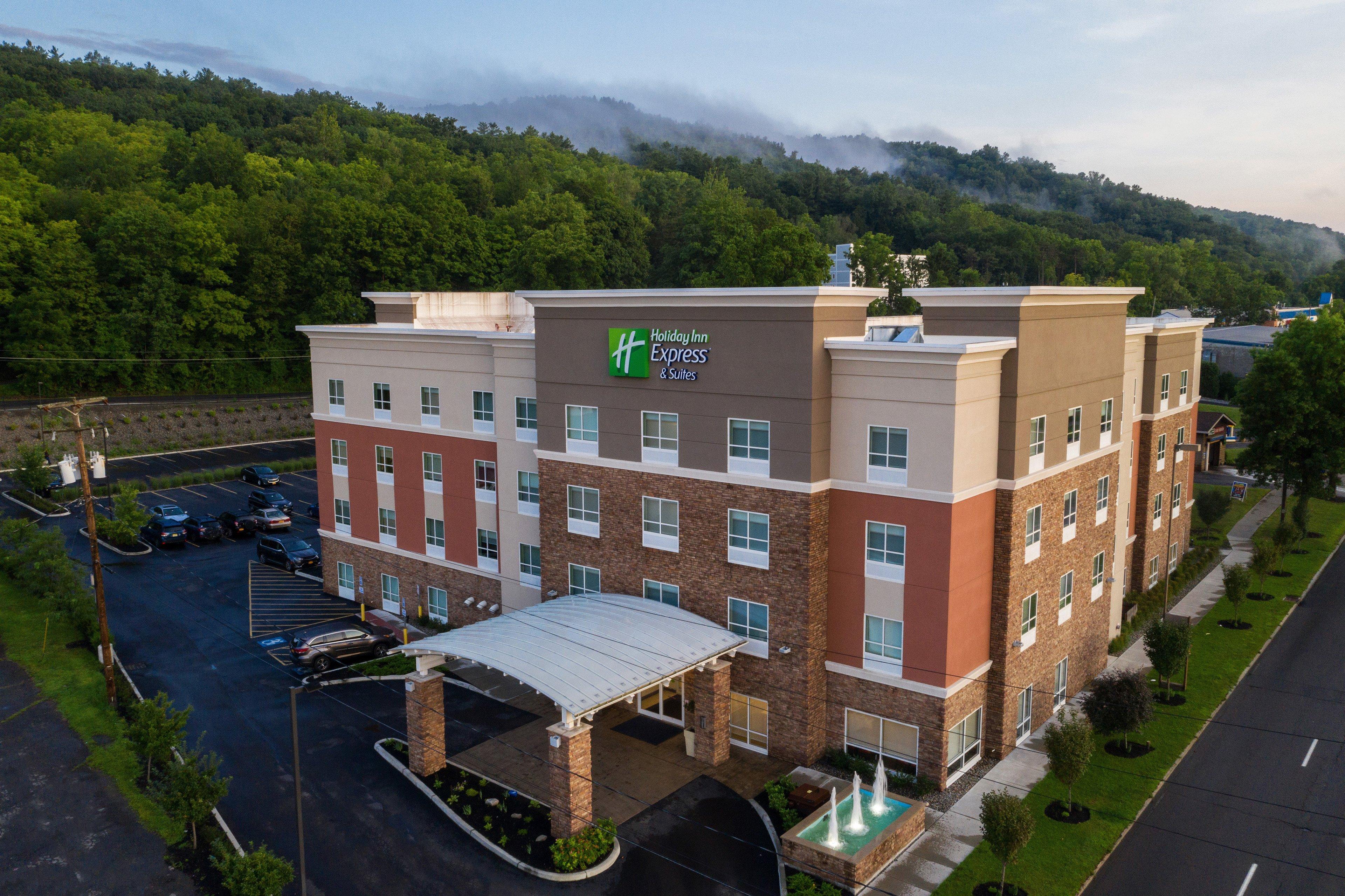 Holiday Inn Express & Suites Ithaca By Ihg Ngoại thất bức ảnh